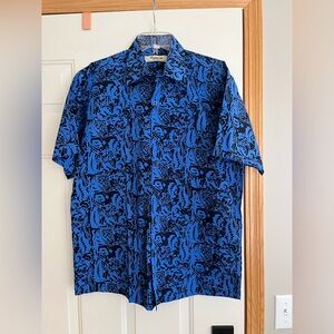 Batek-Lah men’s blue and black 100% cotton and hand made Hawaiian shirt. Large